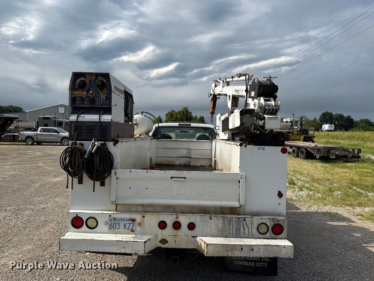 image for item EN0406 2006 Ford F550 utility / service truck