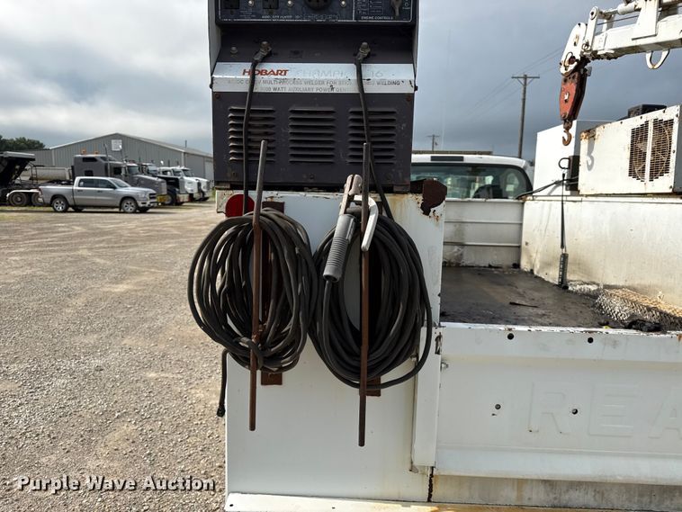 image for item EN0406 2006 Ford F550 utility / service truck