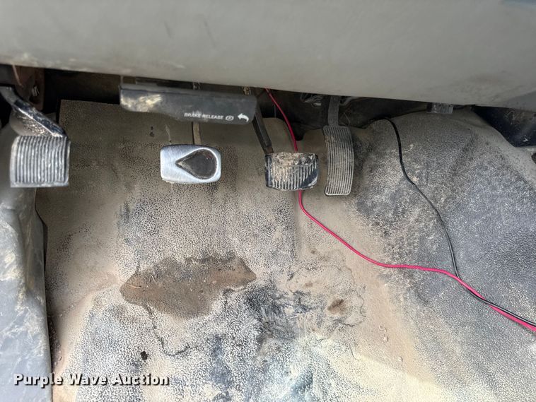 image for item EN0406 2006 Ford F550 utility / service truck