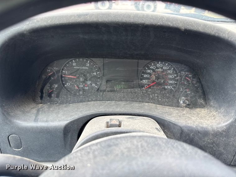 image for item EN0406 2006 Ford F550 utility / service truck