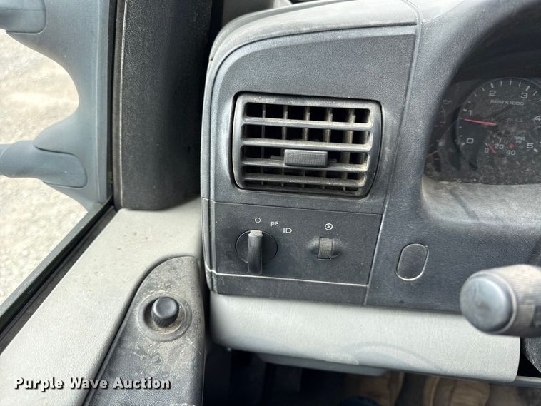 image for item EN0406 2006 Ford F550 utility / service truck