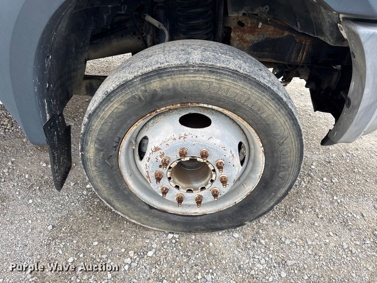 image for item EN0406 2006 Ford F550 utility / service truck