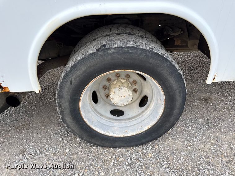image for item EN0406 2006 Ford F550 utility / service truck