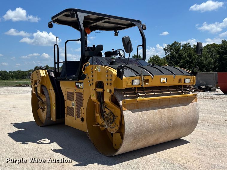 image for item EO4381 2016 Caterpillar CB68B Versa-Vibe double drum vibratory roller