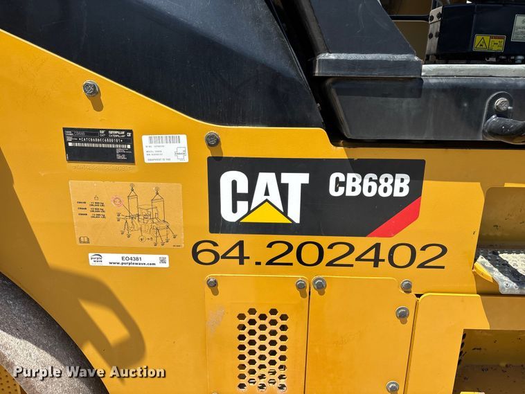image for item EO4381 2016 Caterpillar CB68B Versa-Vibe double drum vibratory roller