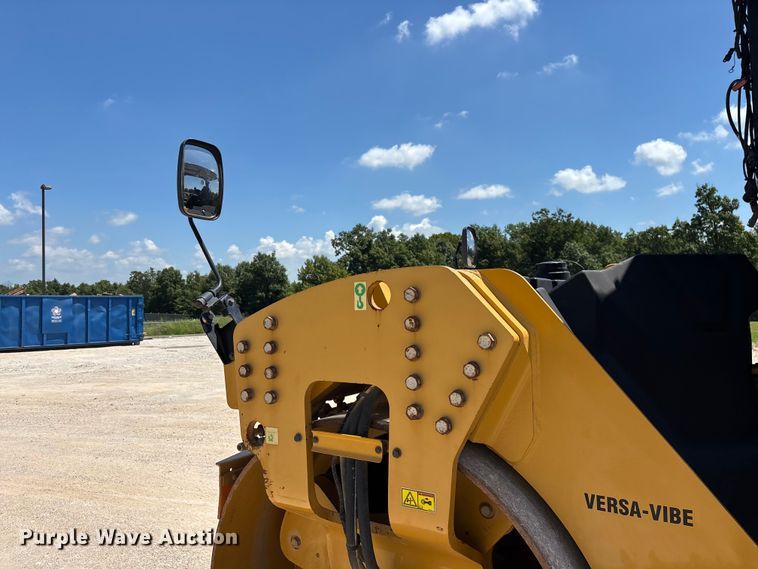 image for item EO4381 2016 Caterpillar CB68B Versa-Vibe double drum vibratory roller