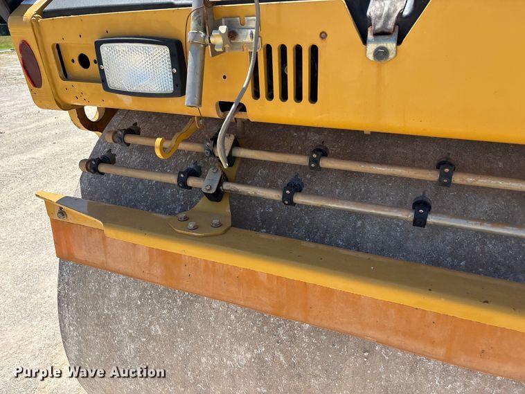 image for item EO4381 2016 Caterpillar CB68B Versa-Vibe double drum vibratory roller