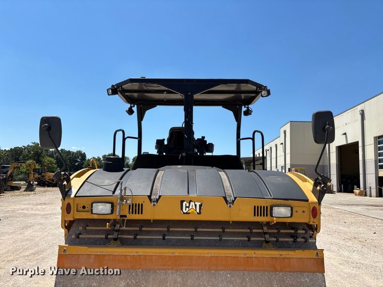 image for item EO4381 2016 Caterpillar CB68B Versa-Vibe double drum vibratory roller