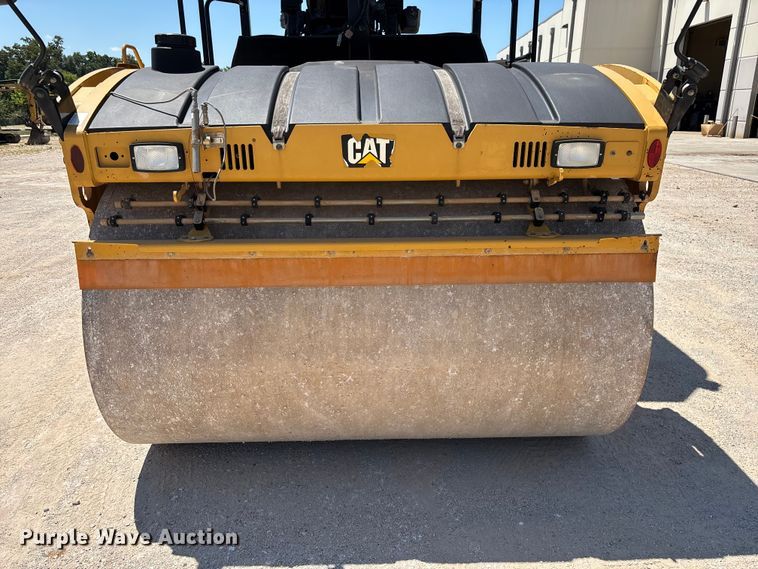 image for item EO4381 2016 Caterpillar CB68B Versa-Vibe double drum vibratory roller