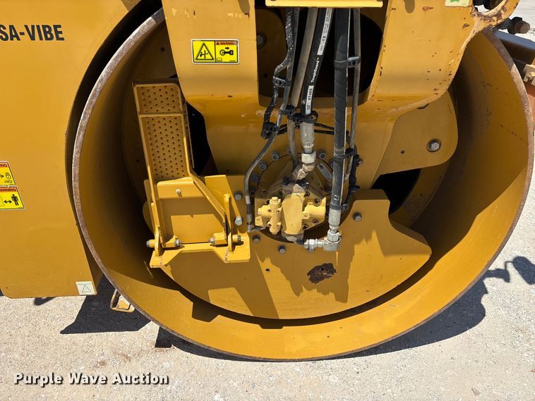image for item EO4381 2016 Caterpillar CB68B Versa-Vibe double drum vibratory roller