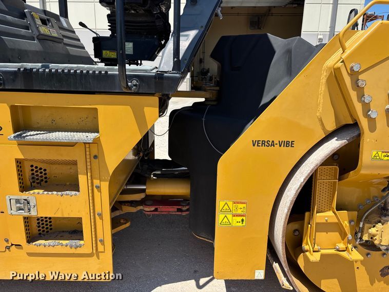 image for item EO4381 2016 Caterpillar CB68B Versa-Vibe double drum vibratory roller