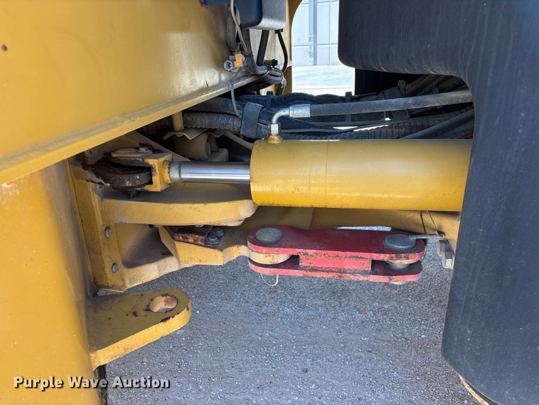 image for item EO4381 2016 Caterpillar CB68B Versa-Vibe double drum vibratory roller