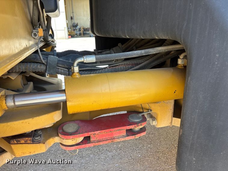 image for item EO4381 2016 Caterpillar CB68B Versa-Vibe double drum vibratory roller