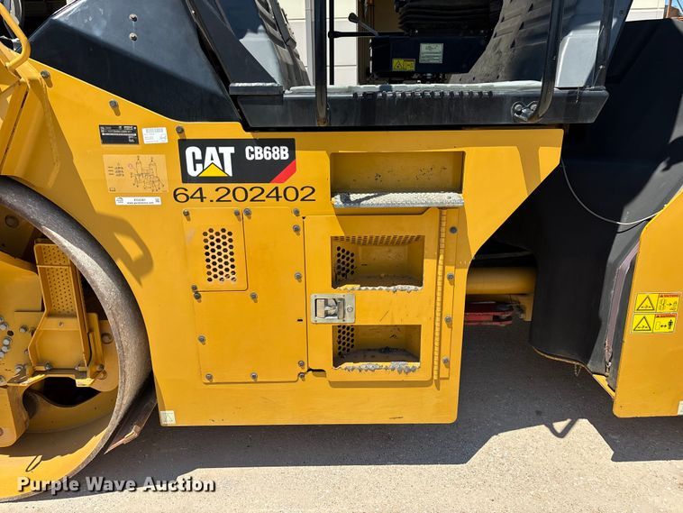 image for item EO4381 2016 Caterpillar CB68B Versa-Vibe double drum vibratory roller