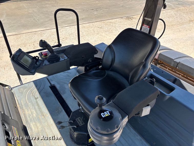 image for item EO4381 2016 Caterpillar CB68B Versa-Vibe double drum vibratory roller