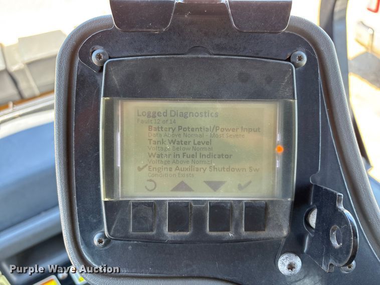 image for item EO4381 2016 Caterpillar CB68B Versa-Vibe double drum vibratory roller