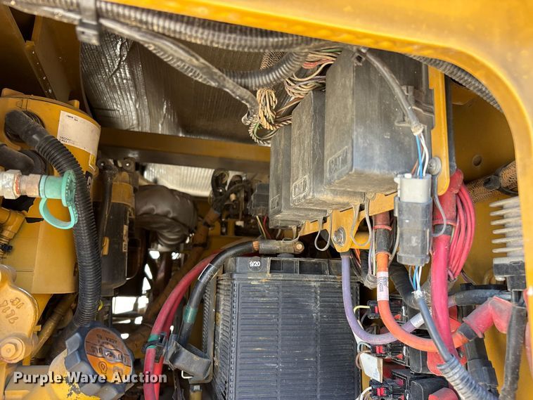 image for item EO4381 2016 Caterpillar CB68B Versa-Vibe double drum vibratory roller