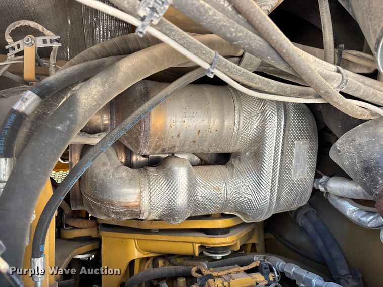 image for item EO4381 2016 Caterpillar CB68B Versa-Vibe double drum vibratory roller