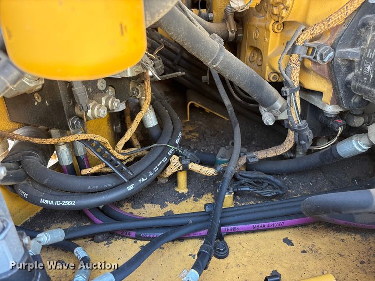 image for item EO4381 2016 Caterpillar CB68B Versa-Vibe double drum vibratory roller