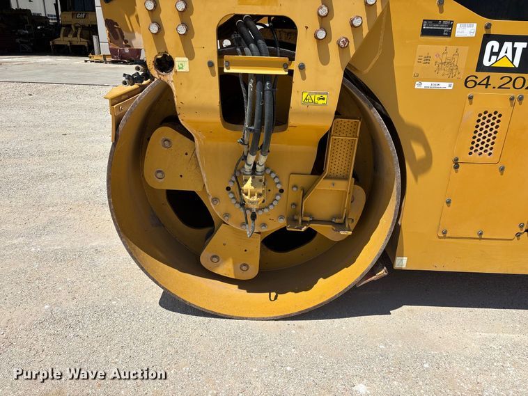 image for item EO4381 2016 Caterpillar CB68B Versa-Vibe double drum vibratory roller