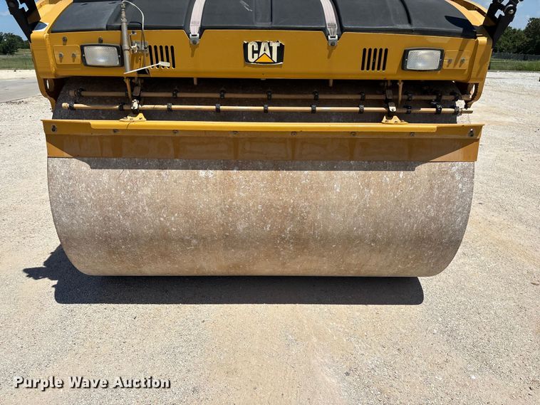image for item EO4381 2016 Caterpillar CB68B Versa-Vibe double drum vibratory roller