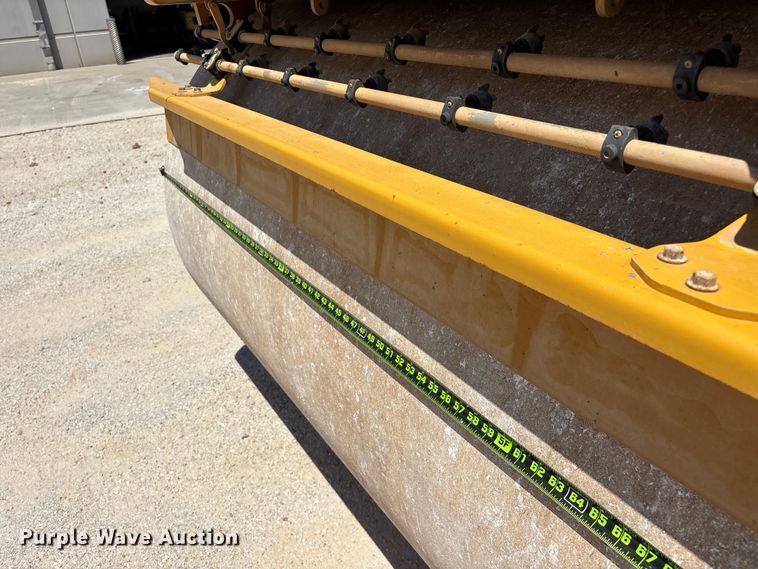 image for item EO4381 2016 Caterpillar CB68B Versa-Vibe double drum vibratory roller