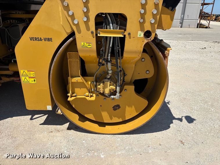 image for item EO4381 2016 Caterpillar CB68B Versa-Vibe double drum vibratory roller