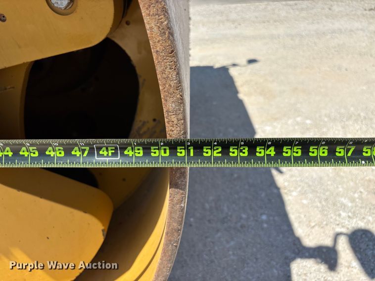 image for item EO4381 2016 Caterpillar CB68B Versa-Vibe double drum vibratory roller