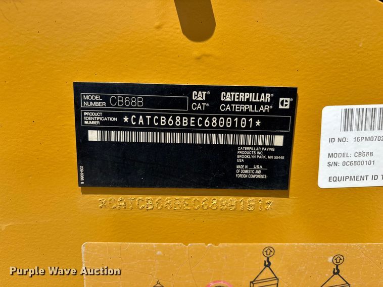 image for item EO4381 2016 Caterpillar CB68B Versa-Vibe double drum vibratory roller