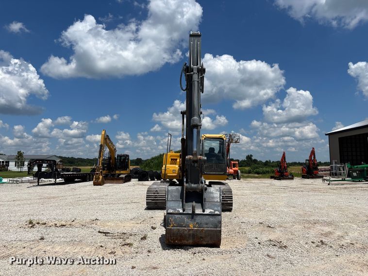 image for item EO4391 2008 John Deere 200D LC excavator