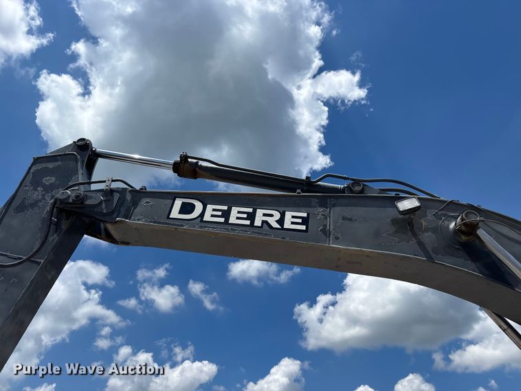 image for item EO4391 2008 John Deere 200D LC excavator