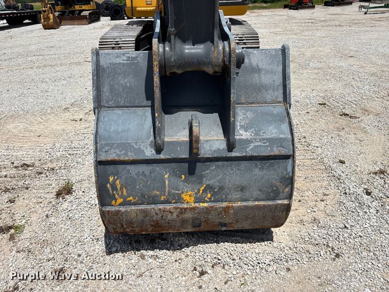 image for item EO4391 2008 John Deere 200D LC excavator