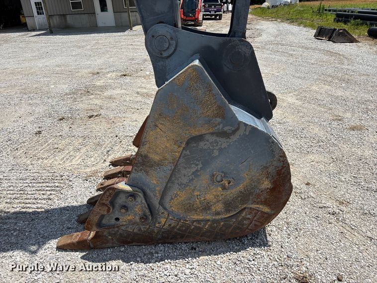 image for item EO4391 2008 John Deere 200D LC excavator