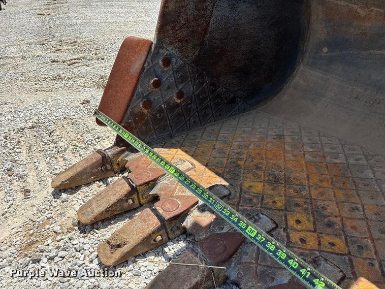image for item EO4391 2008 John Deere 200D LC excavator