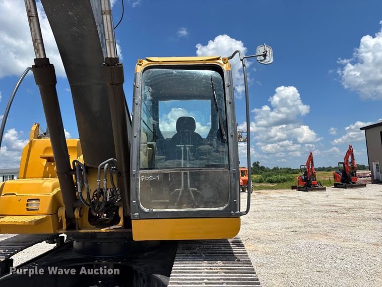 image for item EO4391 2008 John Deere 200D LC excavator