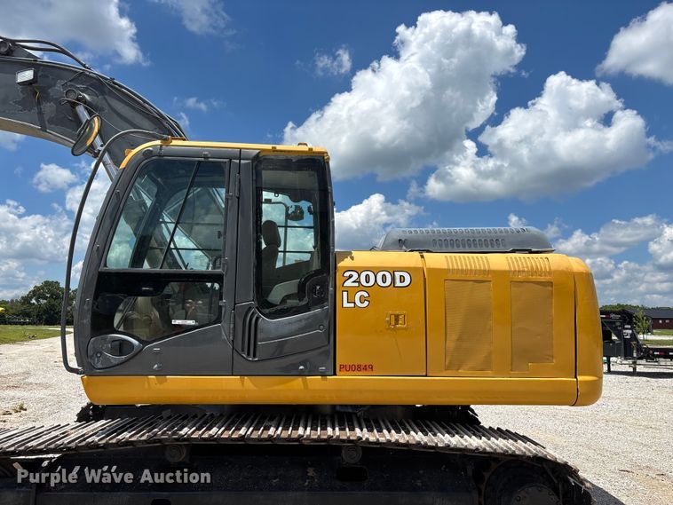 image for item EO4391 2008 John Deere 200D LC excavator