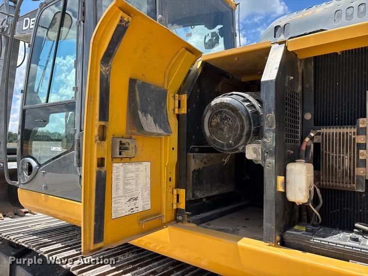 image for item EO4391 2008 John Deere 200D LC excavator