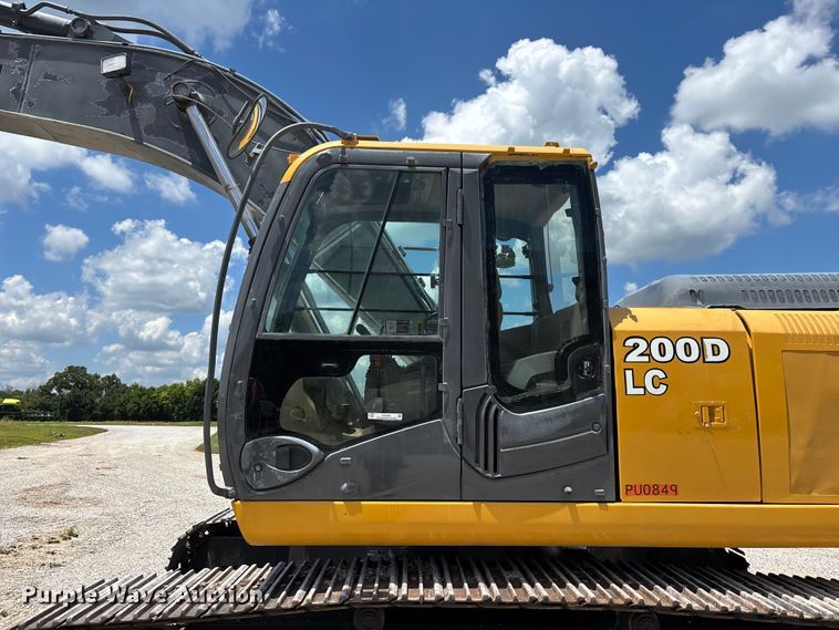 image for item EO4391 2008 John Deere 200D LC excavator
