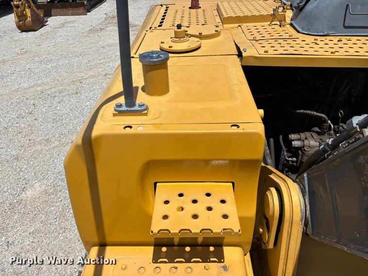 image for item EO4391 2008 John Deere 200D LC excavator