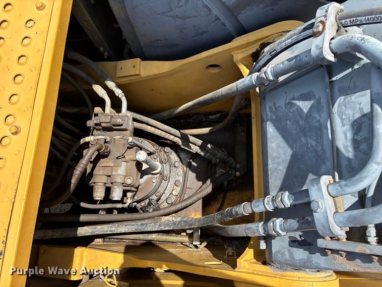 image for item EO4391 2008 John Deere 200D LC excavator