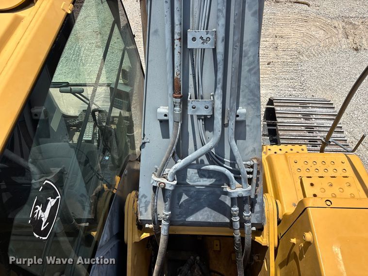 image for item EO4391 2008 John Deere 200D LC excavator