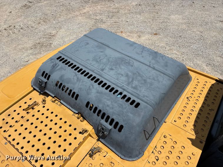 image for item EO4391 2008 John Deere 200D LC excavator
