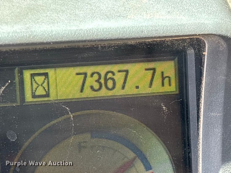 image for item EO4391 2008 John Deere 200D LC excavator