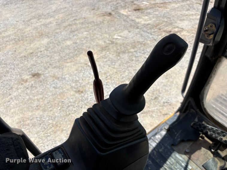 image for item EO4391 2008 John Deere 200D LC excavator
