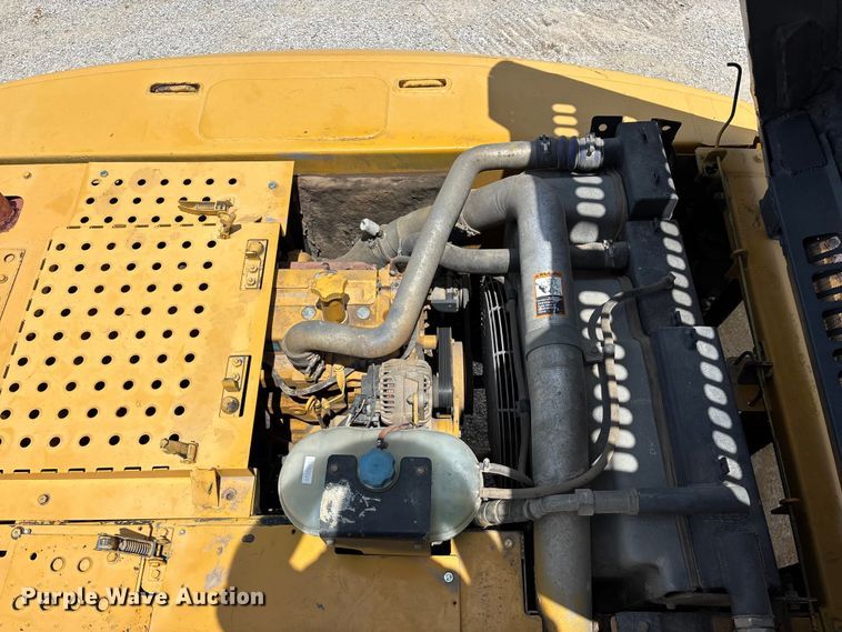 image for item EO4391 2008 John Deere 200D LC excavator