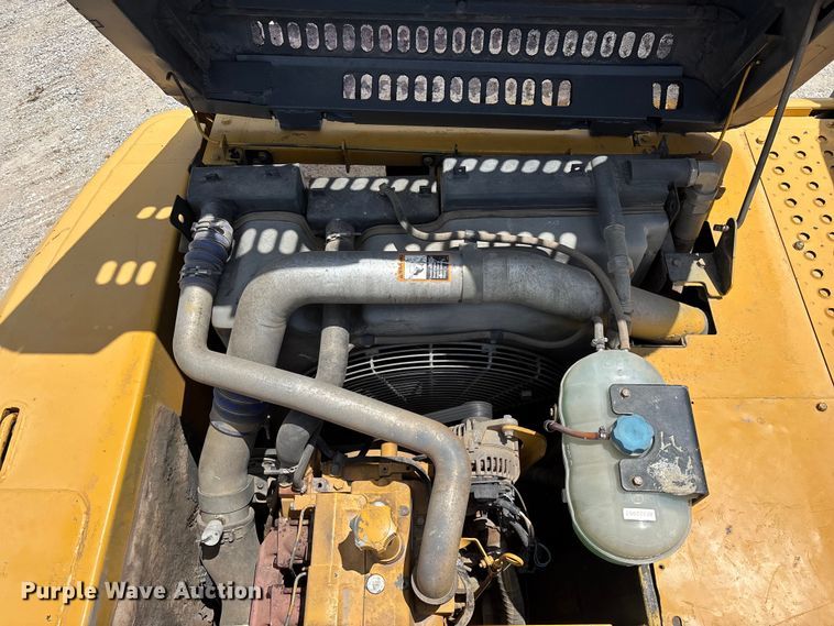 image for item EO4391 2008 John Deere 200D LC excavator
