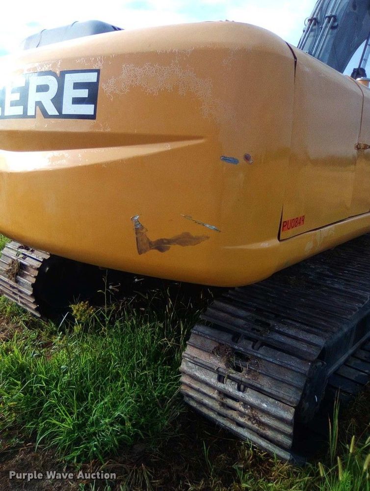 image for item EO4391 2008 John Deere 200D LC excavator