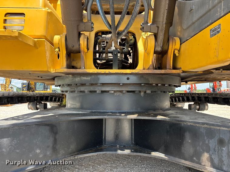 image for item EO4391 2008 John Deere 200D LC excavator