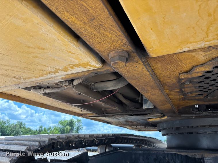 image for item EO4391 2008 John Deere 200D LC excavator
