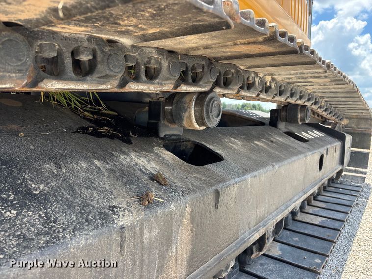 image for item EO4391 2008 John Deere 200D LC excavator